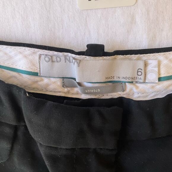 Old Navy Women’s Casual Khaki Short Shorts size 6 US, Solid Black - Picture 8 of 10